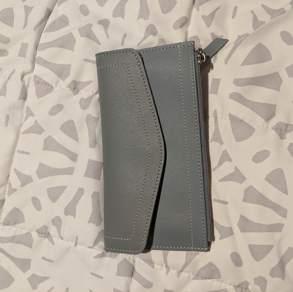 NWT miniso blue clutch/wallet - Picture 1 of 4